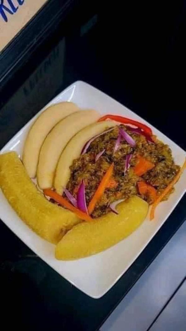 Salt fish with green banana ( Morue avec banane)