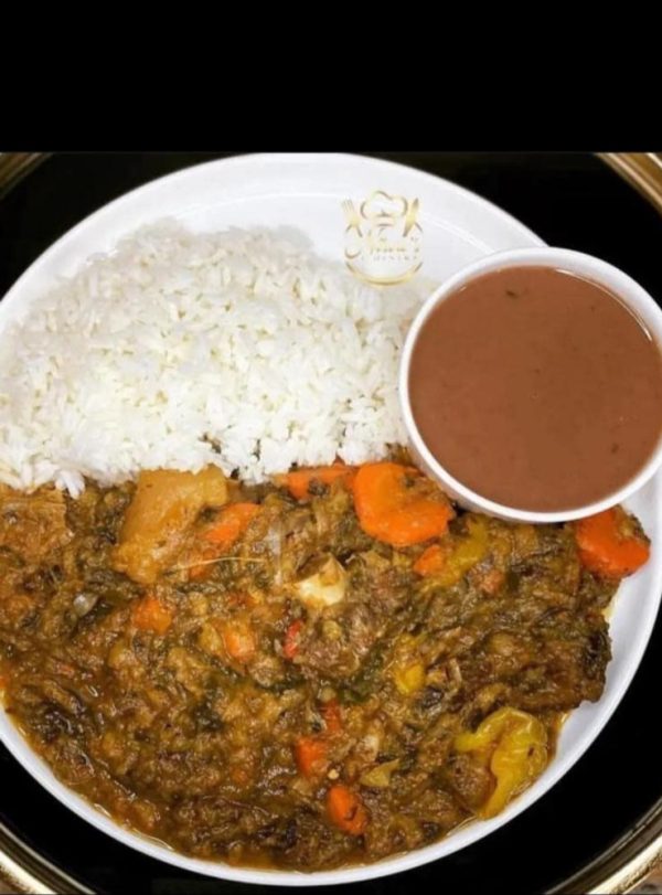 White Rice, Beans and Vegetable (légumes).