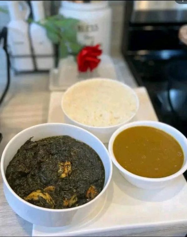White rice, lalo and sauce pois